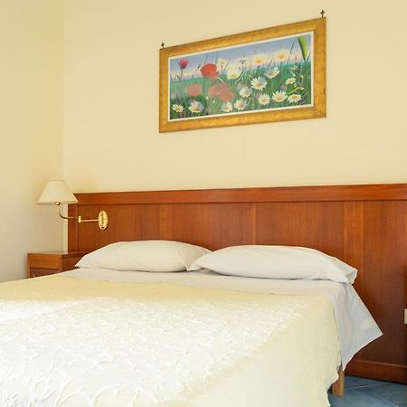 Villa Acacia 폰차 외부 사진