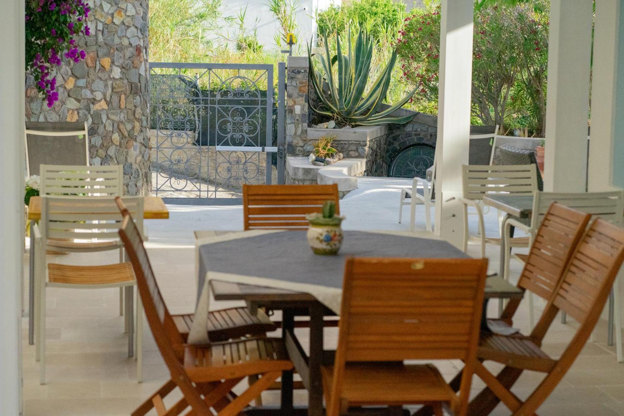 Villa Acacia 폰차 외부 사진