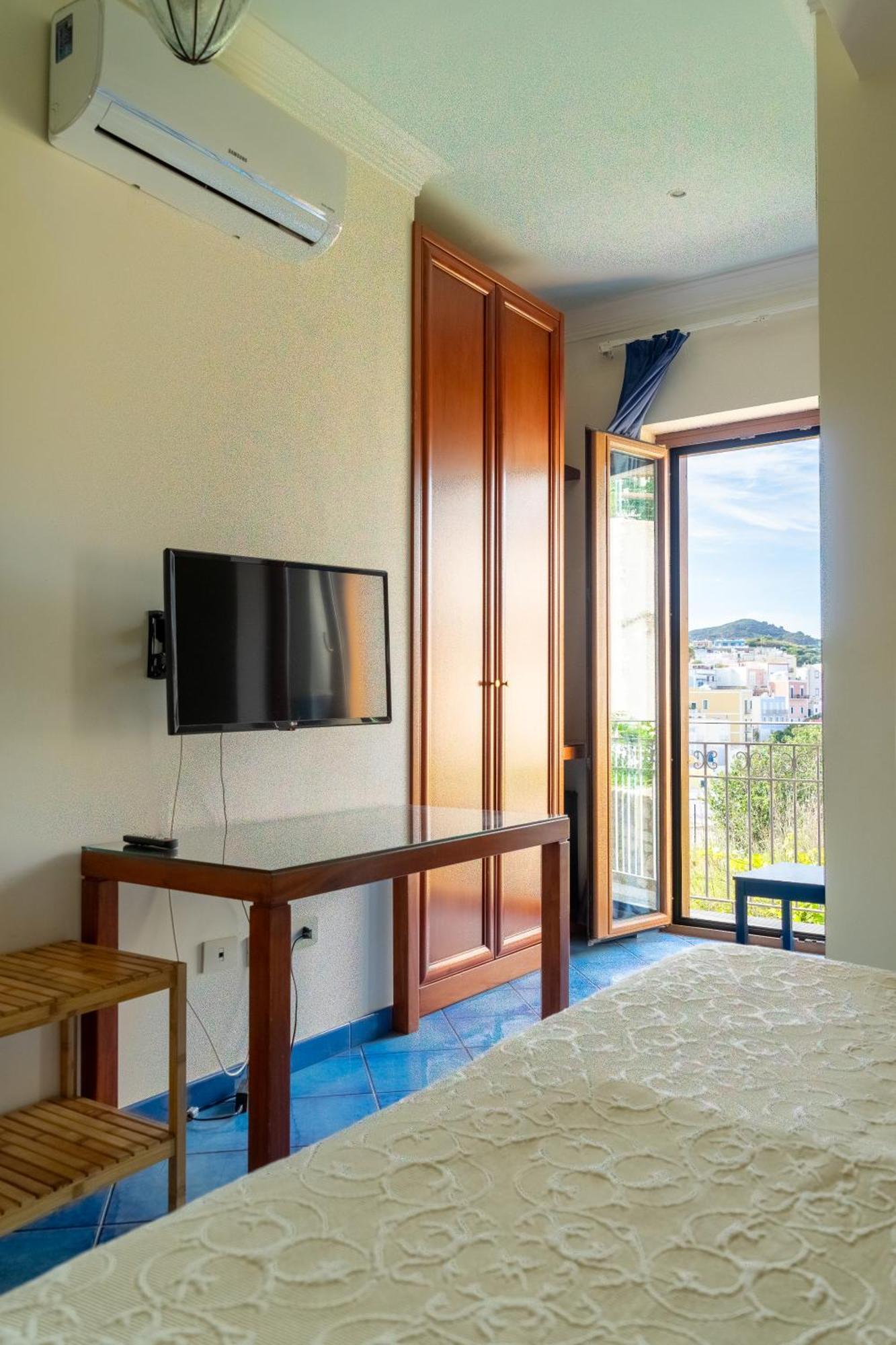 Villa Acacia 폰차 외부 사진