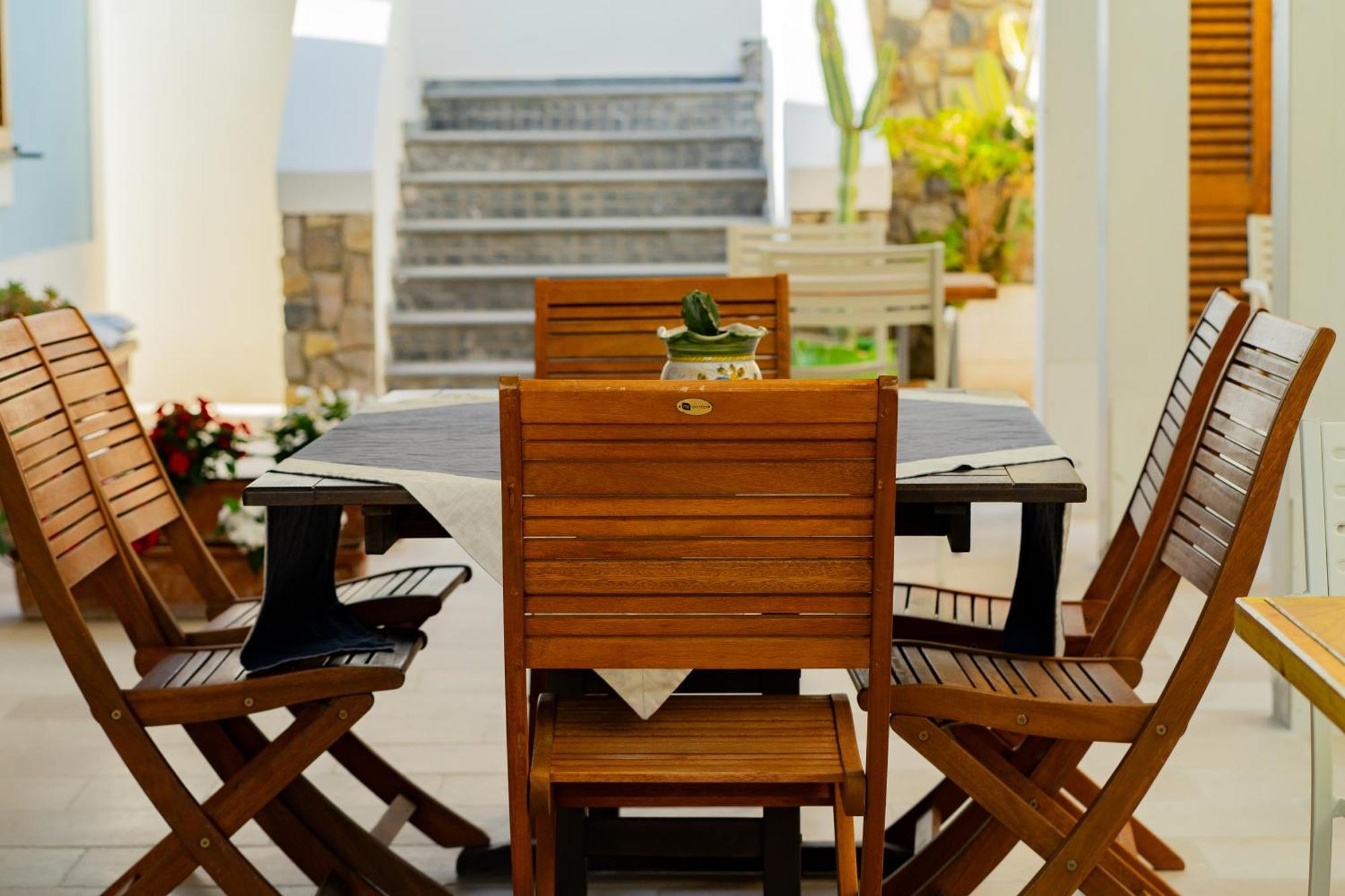 Villa Acacia 폰차 외부 사진